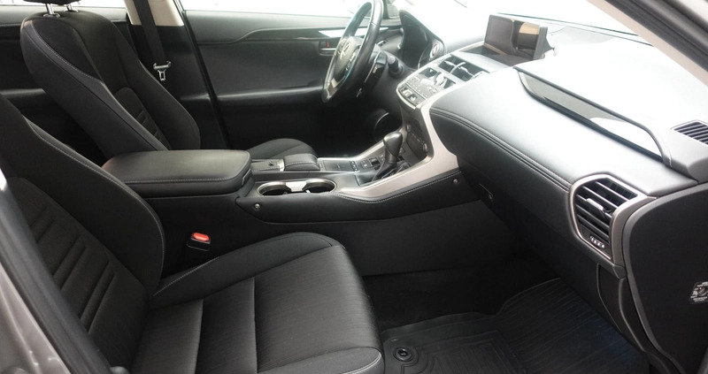 Lexus NX cena 146900 przebieg: 120082, rok produkcji 2019 z Włodawa małe 106